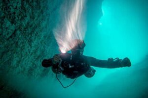 2 cenote divings (including one deep diving) for advanced divers in Tulum - Stop 1: La Calypso base and the pre-water briefing that matters
