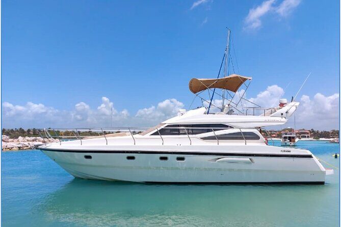 3 Hour Xpu-Ha - 47' Azimut, Tulum, Playa del Carmen, Riviera Maya - A 47-foot yacht day on the Riviera Maya, without the hassle
