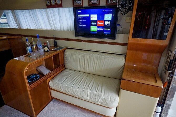 3 Hour Xpu-Ha - 47' Azimut, Tulum, Playa del Carmen, Riviera Maya - Music, karaoke, and the kind of energy that sticks