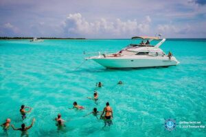 3 Hour Xpu-Ha - 51' Sea Ray Tulum, Playa del Carmen, Riviera Maya - Cruise to Xpu-Ha: what the water time is really like
