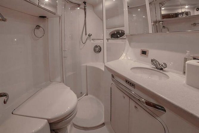3 Hour Xpu-Ha - 51' Sea Ray Tulum, Playa del Carmen, Riviera Maya - Who should book this Xpu-Ha cruise, and who might want another option