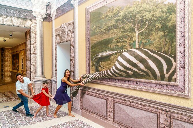 3D Museum of Wonders Admission Ticket - Let Your Guide Shape the Best Poses (and Save You Time)