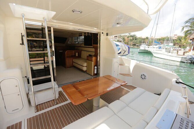 4 Hour - 47' Azimut, Tulum, Playa del Carmen, Riviera Maya - Should you book the 47 Los Tres Piratas charter to Inha Reef?