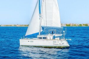 4 Hours Exclusive 45' Lagoon Catamaran Experience - How the 4 Hours Play Out on the Water