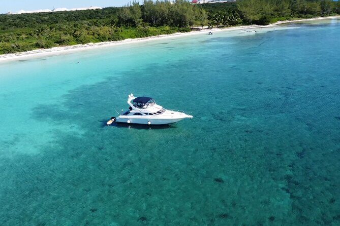 4 hours snorkel & beach tour - Private Yacht 47 ft - Paddleboard and Fishing Poles: Your Extras for More Than One Kind of Fun
