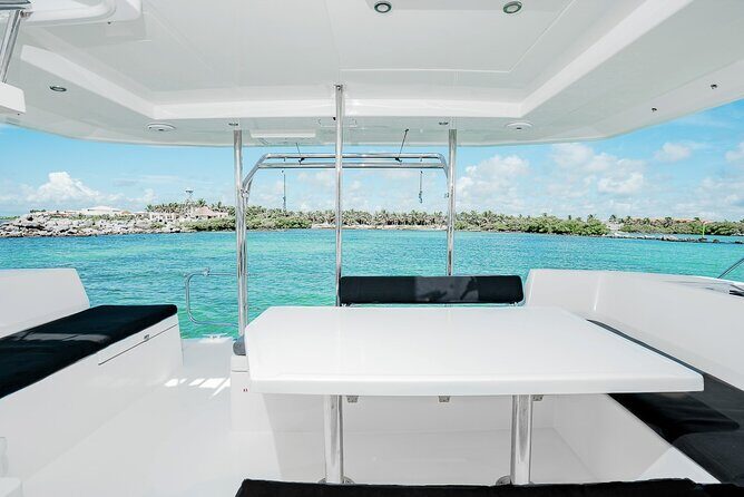 4H Lux 40' Catamaran All-Inclusive in Tulum and Playa del Carmen. - When Seas Are Choppy: How the Day Stays Comfortable