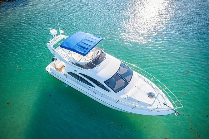 5H 42' Azimut Yacht All-Inclusive from Tulum & Playa del Carmen. - A 42’ Azimut yacht day feels like your own Riviera Maya bubble