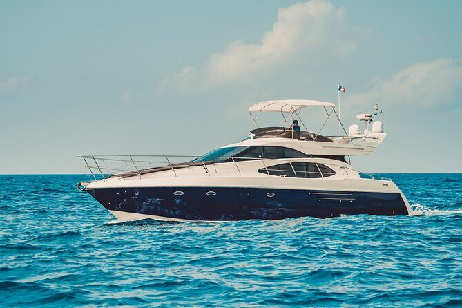 5H private 50' Yacht All-Inclusive from Tulum & Playa del Carmen - A 50-Foot Azimut Yacht, All to Your Group