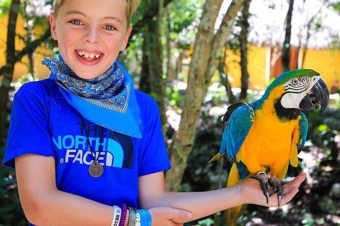Akumal Monkey Sanctuary - What to pack and wear for a hot outdoor visit