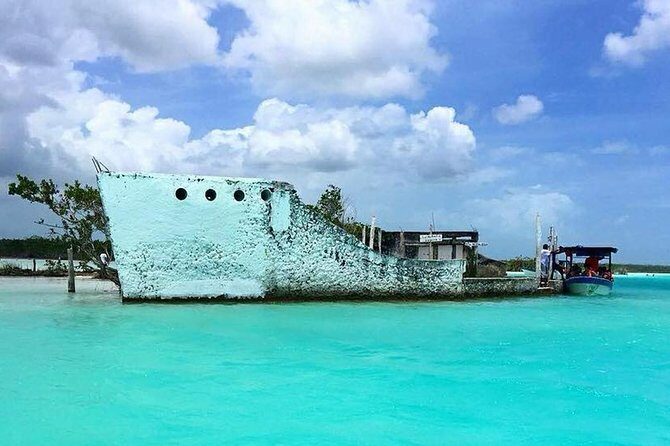 Bacalar Lagoon of 7 Colors from Playa del Carmen and Tulum - What to bring (and what to avoid) for a smooth Bacalar day