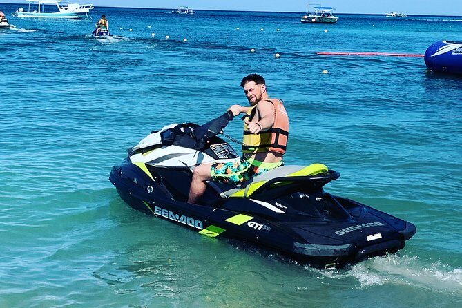 Best Jet Ski Cozumel + Locker - Jet ski lockers, showers, and changing tables: the comfort factor that saves your trip