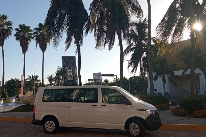 Cancun Airport to Playa del Carmen Roundtrip Private Transfer - Flight tracking and communication that actually helps during delays