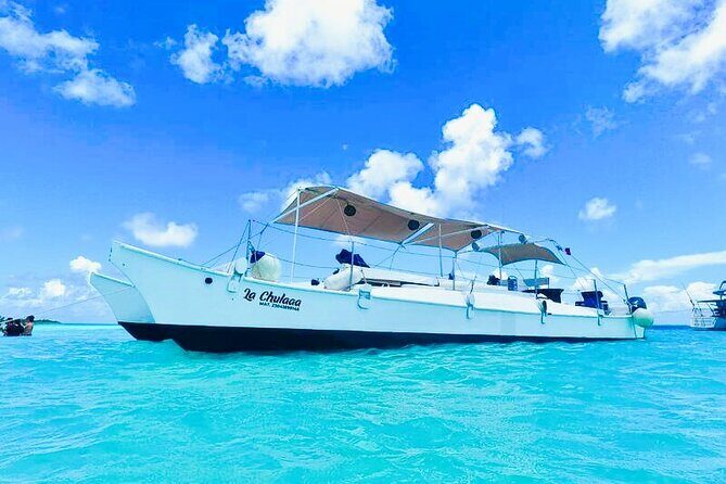 Catamaran Snorkel Adventure to El Cielo and The Money Bar Beach - Getting on the water at The Money Bar Beach Club