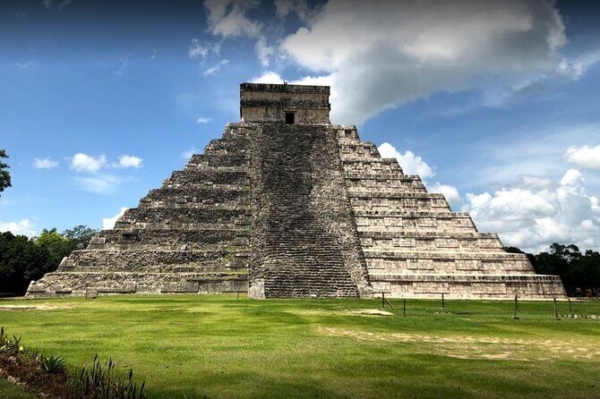 Chichen Itza Deluxe from Cancun to Playa del Carmen - Luxury Coach Comfort and the Bathroom Reality on the Road