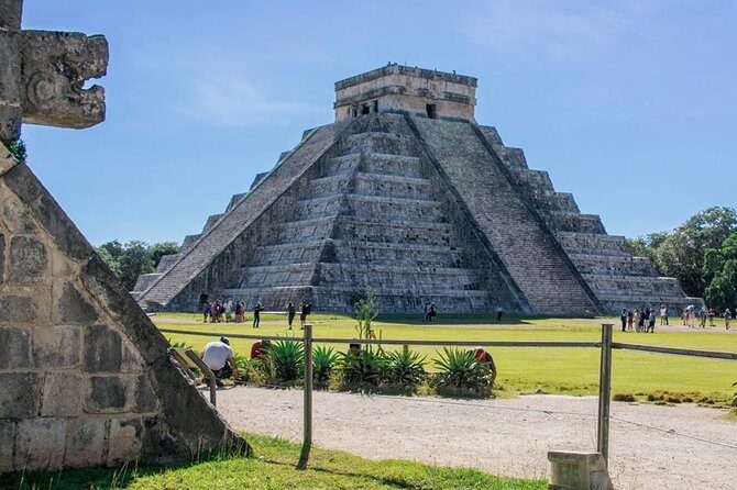 Chichen Itza, Ek Balam, and Hubiku Cenote- Small Group - Stop 1: Chichén Itzá with a no-wait ticket plan