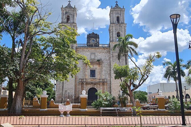 Chichen Itza Private Tour VIP - Valladolid lunch: a real meal, not just a pit stop