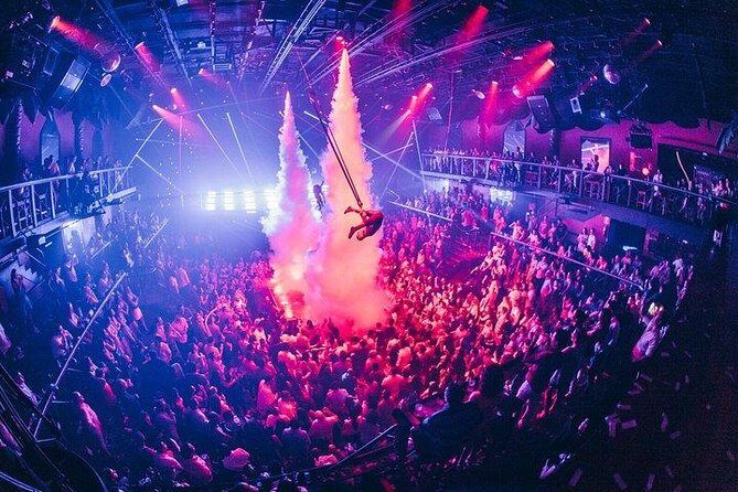 Coco Bongo Playa del Carmen New Year's Eve 2027 - The party format: what the night feels like
