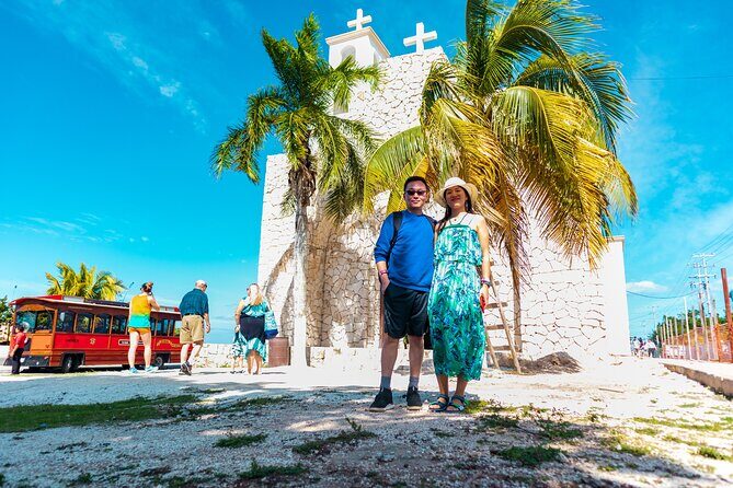 Cozumel City Tour By Trolley - Tastings and souvenir stops: chocolate, tequila, flea-market energy