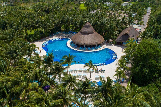 Cozumel: Paradise Beach Club All-Inclusive Day Pass - Amenities That Actually Help You Have a Good Day