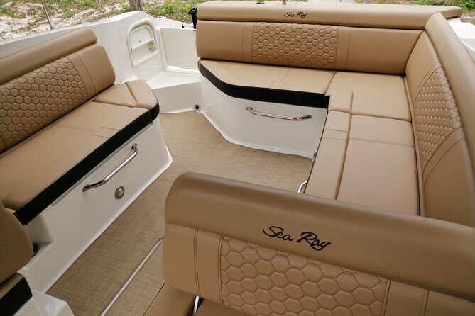 Deluxe Private Boats - 27 ft Sea Ray - Timing and decision-making: the captain is the schedule
