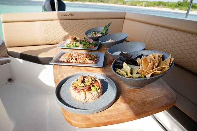 Deluxe Private Boats - 27 ft Sea Ray - Who should book this Sea Ray private tour
