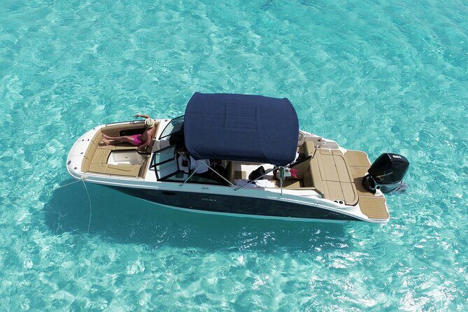 Deluxe Private Boats - 27 ft Sea Ray - Snorkeling where the crowds don’t show up