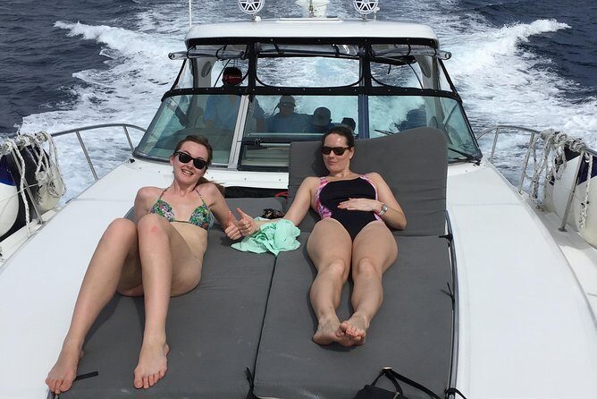 Deluxe Private Boats - 40 ft Sea Ray - Food, drinks, and what’s actually included