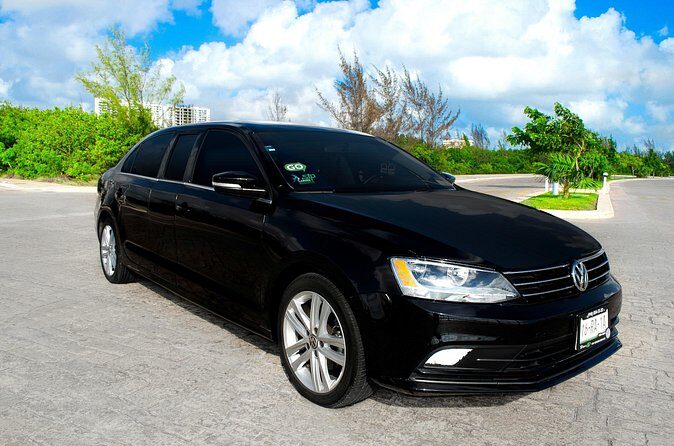Departure by Luxury Sedan From Playa del Carmen to Cancun Airport - Who should book this transfer (and who might want something else)