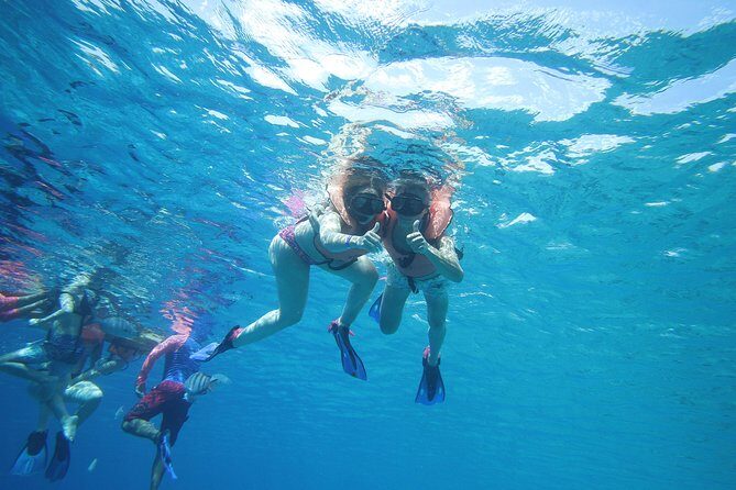 El Cielo Cozumel Snorkel tour by Catamaran - Snorkel Stop 2: Columbia Reef and the Ray Sightings
