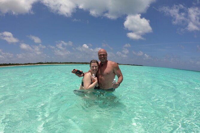 El Cielo Cozumel Snorkeling trip by Catamaran - Beach breaks at El Cielito and the secluded sandbar stop