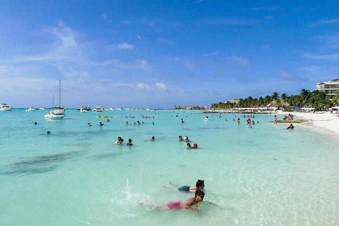 Exclusive Sailing Isla Mujeres. Top tour! - On board: crew, cocktails, snorkeling gear, and paddleboards
