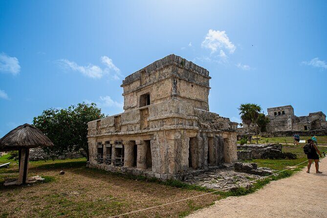 Full Day Tulum Ruins Tour Cenote and Swimming with Sea Turtles - Stop 1: Tulum Ruins with a dedicated archaeological guide