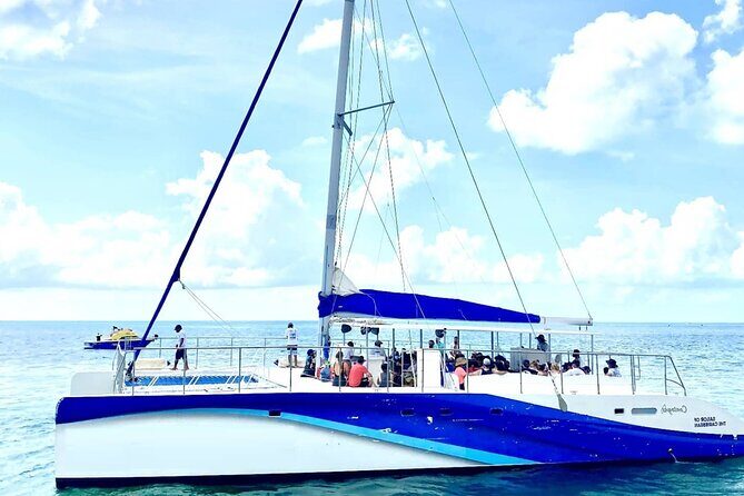 Isla Mujeres Unlimited! Fun & Party with transportation - The included lunch and open bar: value, taste, and what to expect