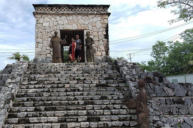 Island Buggy Tour & Mayan Experience - Stop 3 at El Mirador: reef-park rocks and the natural “eyes”