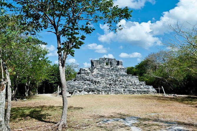 Mayan Ruins and Beach Time - San Gervasio: the Mayan sanctuary stop that keeps it real