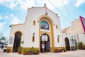 Open Top City Tour & Beach Break - The open-top ride to Cozumel and the Mayan tequila stop at Otoch Mayan Experience