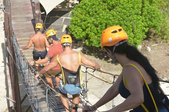 Playa del Carmen Jungle Tour: Tulum, Cenote Snorkeling, Ziplining and Lunch - Stop 2: Tulum archaeological site with a guide (and how to pace the heat)