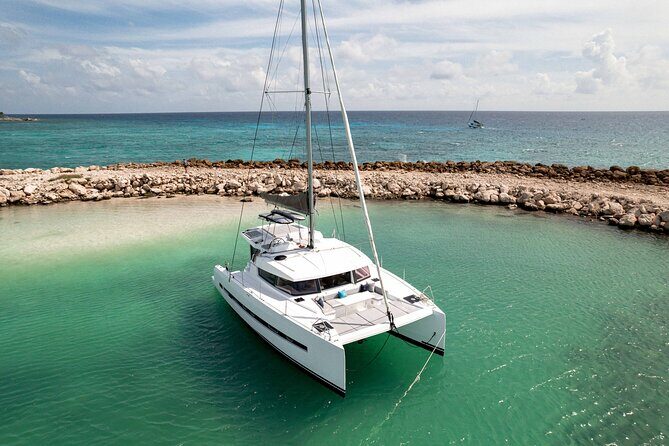 Private 40' Bali Catamaran – Drinks & Food Included - The 4-hour flow: coast cruise, reef time, and a real meal on board