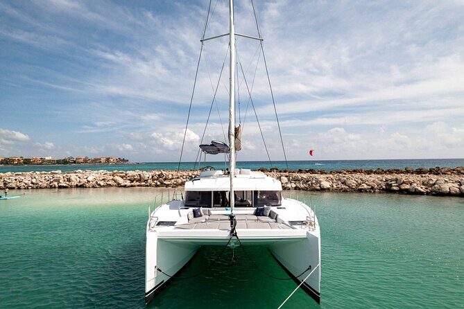 Private 40' Bali Catamaran – Drinks & Food Included - Price and value for up to 10 people on a 40 catamaran