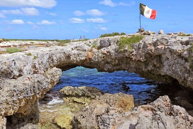 Private Jeep to Jade Cavern, Punta Sur & ATV Tour: All-Inclusive - Punta Sur Eco Beach Park and Celarain Lighthouse: big views and wildlife chances