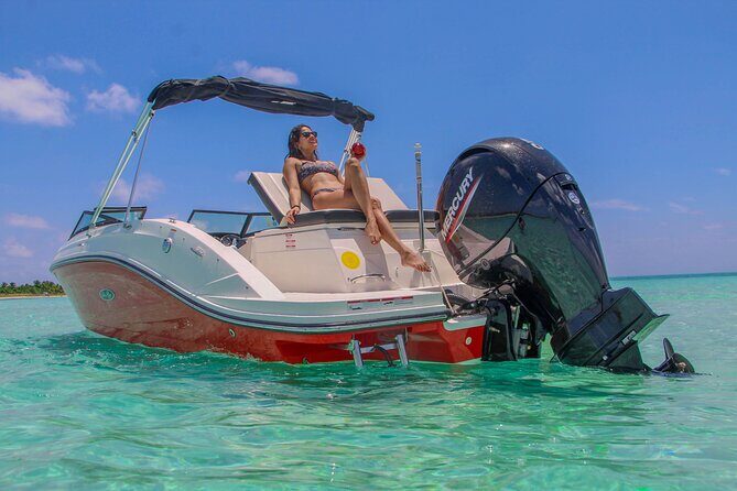 Private snorkeling with 23ft Sea Ray in San Miguel de Cozumel - When the captain changes the plan, and why it’s a good thing