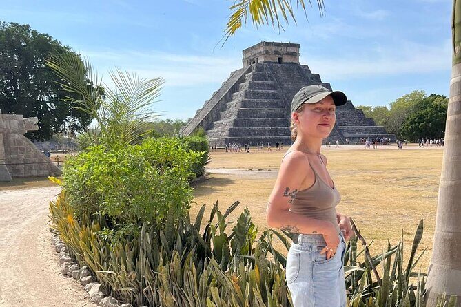 Private Tour: Chichen Itza, Cenote Oxman and Lunch in Valladolid - Chichén Itzá: More Than Postcard Pyramids