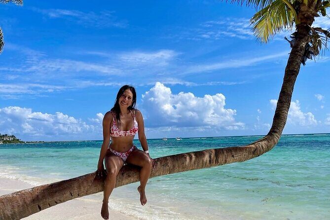 Private Tour Tulum Tortugas Cenote Beach All Inclusive - Lunch by the sea: Mexican food that doesn’t feel like a rush stop