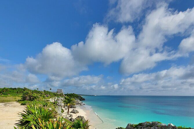 Private Tulum & Cenotes tour - Lunch and drinks: the part that keeps the energy up