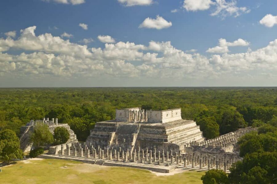 Riviera Maya: Chichen Itza, Valladolid & Cenote Swim Tour - From pickup to Chichén Itzá: how the day starts