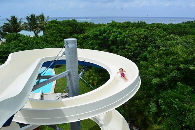 Roots Beach Club® - What Can Change in Real Life: Wind, Closed Inflatables, and Crowds