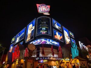 Skip the line: Gold Member Ticket Playa del Carmen - What the Gold Member Ticket Includes (And How It Affects Your Night)