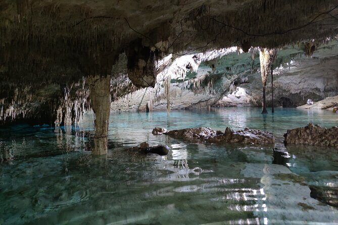 Small group tour in Tulum Ruins - Cenote Cave and GoPro pictures - Why the Two-Guide Setup Matters (And How to Tip Without Stress)