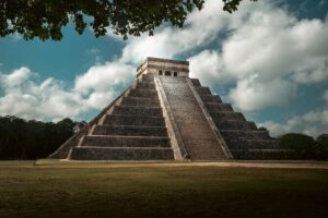 Small Group with early access to Chichen Itza, Ekbalam and Cenote - Chichen Itza, split into guided structure and photo-ready freedom