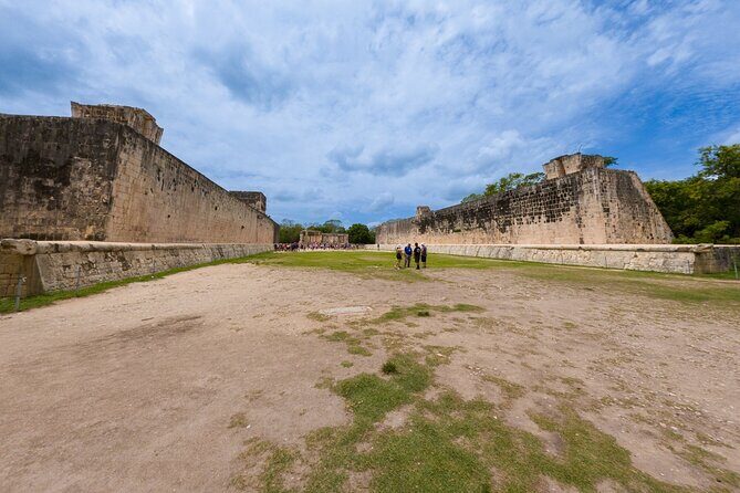Small Group with early access to Chichen Itza, Ekbalam and Cenote - Ek Balam’s jungle setting and the Acropolis climb